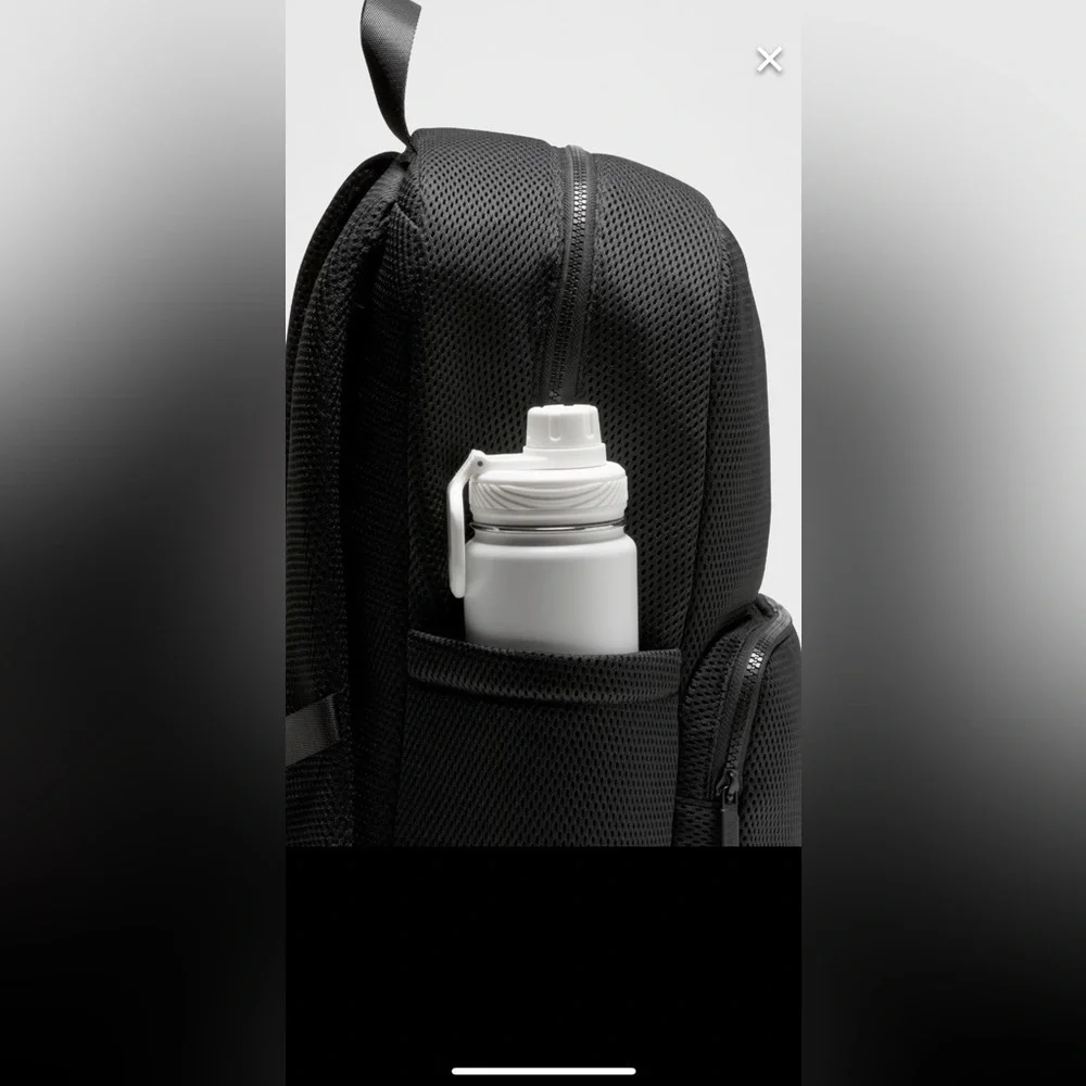 Lululemon Everywhere Backpack 22L Mesh Black NWT